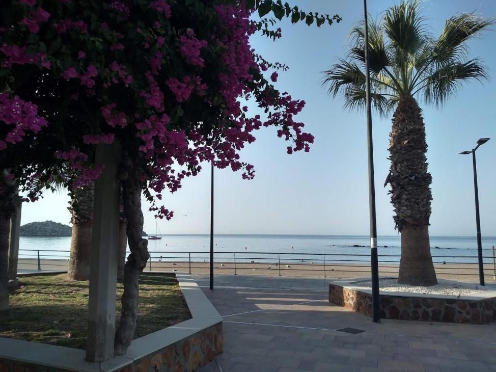 Aguilas Playa Exterior foto